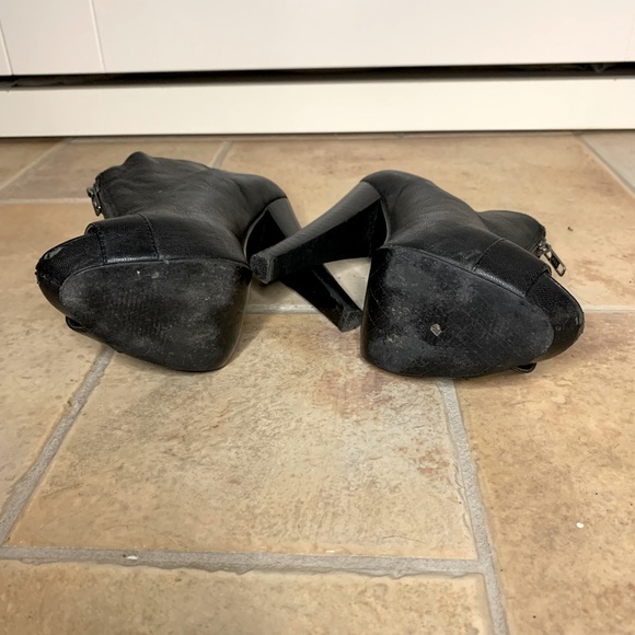 Peep toe high heel booties - Picture 3 of 3